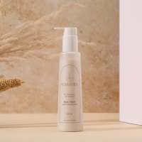 Himaira: Oudh & Cedarwood Body Wash - 200ml