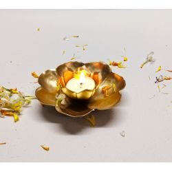 Kindlife: Flower tealight holder