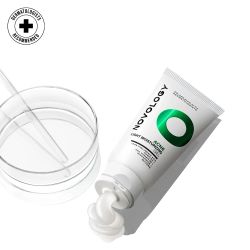 Novology: Acne Light Moisturizing Gel