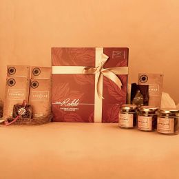 Kokomae: Luxurious Rakhi  Hamper