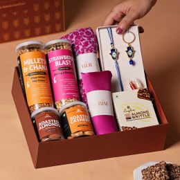 Omay Foods: Gift of Togetherness Bhai Bhabhi Rakhi Gift Box