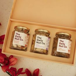 The Daily Nut Co.: Spiced Medley Gift Box