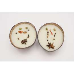 Thenga: Coconut Shell Spice Candle