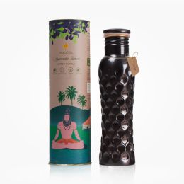 Sarveda: Sarveda Curved Vintage Diamond Groove Water Bottle - 1 Litre