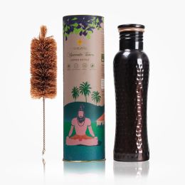 Sarveda: Curved Vintage Hammered Water Bottle with Cleaning Brush - 1 Litre