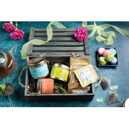 The Tea Shelf: Chestnut Tea Gift Box