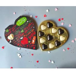 Foodcloud: White & Dark Valentine's Chocolate Box