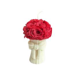 kindlife: Love in Bloom  Bouquet Candle