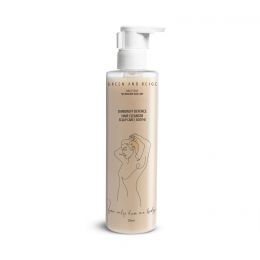 Green And Beige : Rectifio Dandruff Defence Hair Cleanser - 250ml