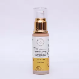 Pure by Priyanka: Tinted Sunscreen with 1% Hyaluronic Acid and SPF30 - 40ml