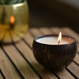 Ecotyl: Coconut Shell Vegan Soy Wax Candle (Lavender) - 150 gm