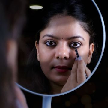 Just Herbs: Retractable 2 in 1 Herbal Eyeliner & Kajal Black - 0.3gm