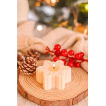 The Umbrella Store: Snowflake Soy Candle -White -1 pc