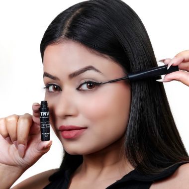 TNW - The Natural Wash: Eyecatchy Longstay Matte Liquid Eyeliner - 4ml