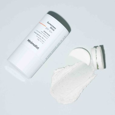 Minimalist: SPF 50 Sunscreen Stick with Broad spectrum SPF 50 PA++++ - 20gm