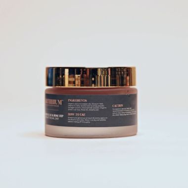 Earthhium: Calamine Clay & Rosehip Pore Instant Facial Jar