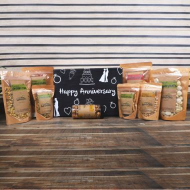 Foodcloud: Happy Anniversary Treats Hamper - Pack of 8