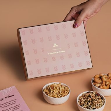 Omay Foods: Kids' Little Dreamers Rakhi Gift Box