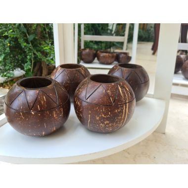 Thenga: Coconut Shell Zig Zag Planter