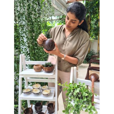 Thenga: Coconut Shell 3 Line Planter