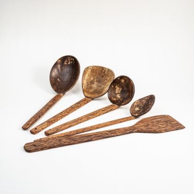 Thenga: Traditional Coconut Shell & Wood Cooking Set