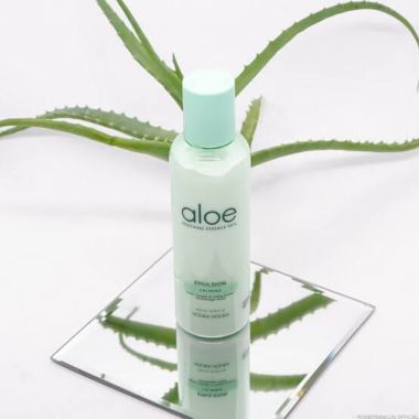Holika Holika: Aloe Soothing Essence 90% Emulsion - 200ml