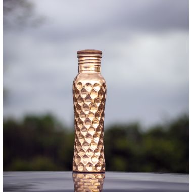 Sarveda: Sarveda Curved Diamond Groove Water Bottle with Cleaning Brush - 1 Litre