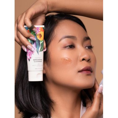 LuxaDerme: Exfoliating Cleanser 100ml
