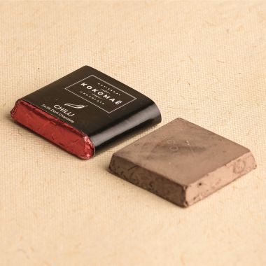 Kokomae: Festive Feasts: Holi Slim Chocolate Hampers with 25 Bite Sized Chocolates
