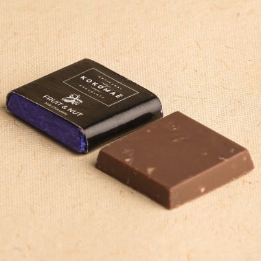 Kokomae: Festive Feasts: Holi Slim Chocolate Hampers with 25 Bite Sized Chocolates