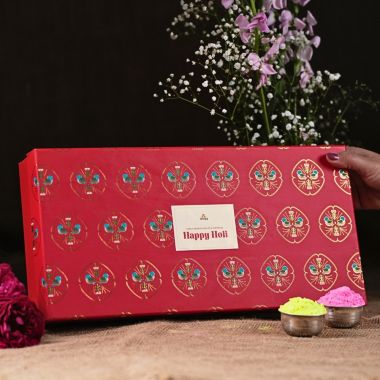 Omay Foods: Festive Fusion Holi Gift Box