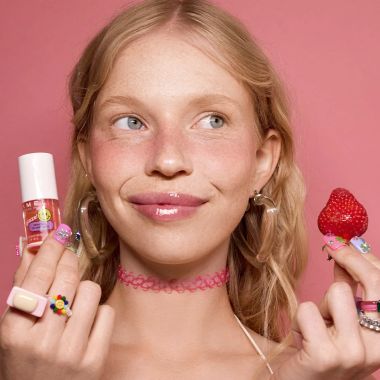 Lamel: Hydrating Lip Oil LET`S GLAZE 402 Strawberry jam