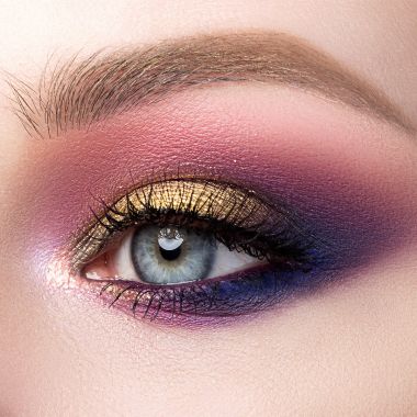 Makeup Revolution: Forever Flawless Allure
