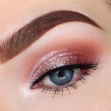 Makeup Revolution: Forever Flawless Affinity Eyeshadow Palette