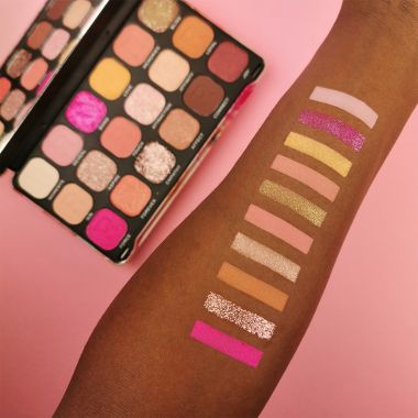 Makeup Revolution: Forever Flawless Affinity Eyeshadow Palette
