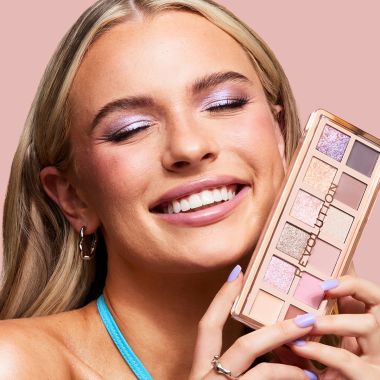 Makeup Revolution: The Enchanted Icon Palette