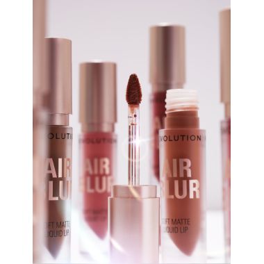 Makeup Revolution: Air Blur Matte Liquid Lipstick Siren