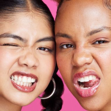 Makeup Revolution: Pout Bomb Plumping Gloss Rosewood Rose Pink