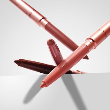Makeup Revolution: Pout Bomb Plumping Lip Liner Cookie Warm Brown