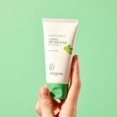 Skinfood: Berry Soothing Sun Cream50Ml