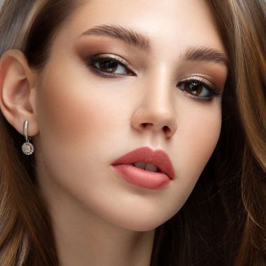 XX Revolution: SATIN LIQUID LIPSTICK ILLEGAL