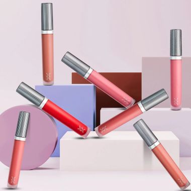 XX Revolution: SATIN LIQUID LIPSTICK ILLEGAL
