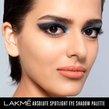 Lakme: Glitterati Chroma Chic Eye Shadow