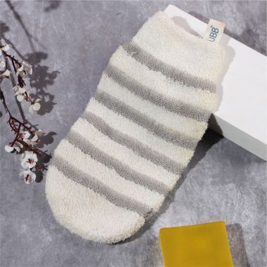 GUBB: Exfoliating Bath Mitt