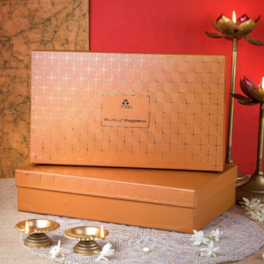 Omay Foods: Happy Crunch Diwali Gift Box  900gm