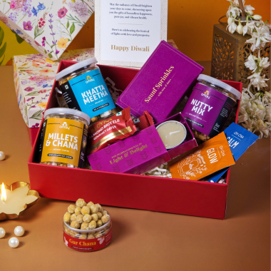 Omay Foods: The Festive Nuts Gift Box  700gm