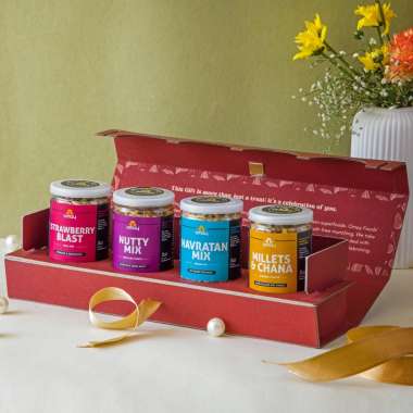 Omay Foods: Gourmet Sancks Gift Box  500gm