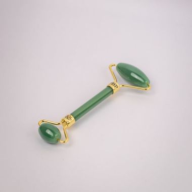 Pure by Priyanka: Jade Roller - 63.8 gm