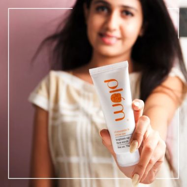 Plum: Chamomile & White Tea Brighten-Up Face Scrub - 75gm