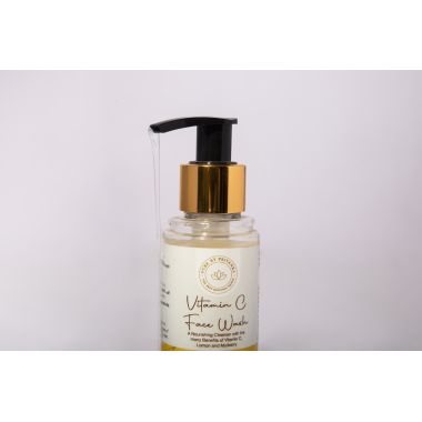 Pure by Priyanka: Vitamin c Face wash.- 100 ml